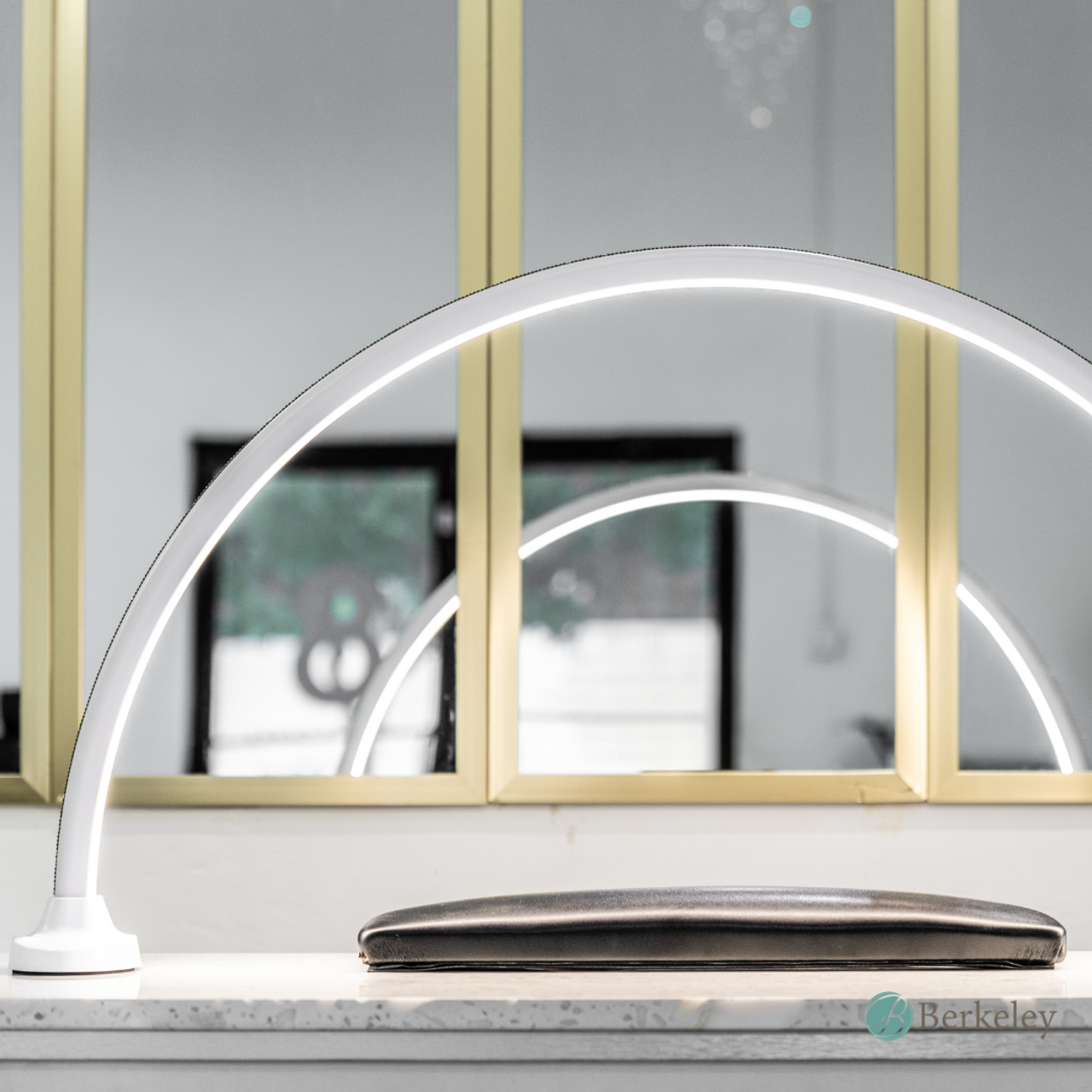 KEEN LUNA LED Tabletop Lamp