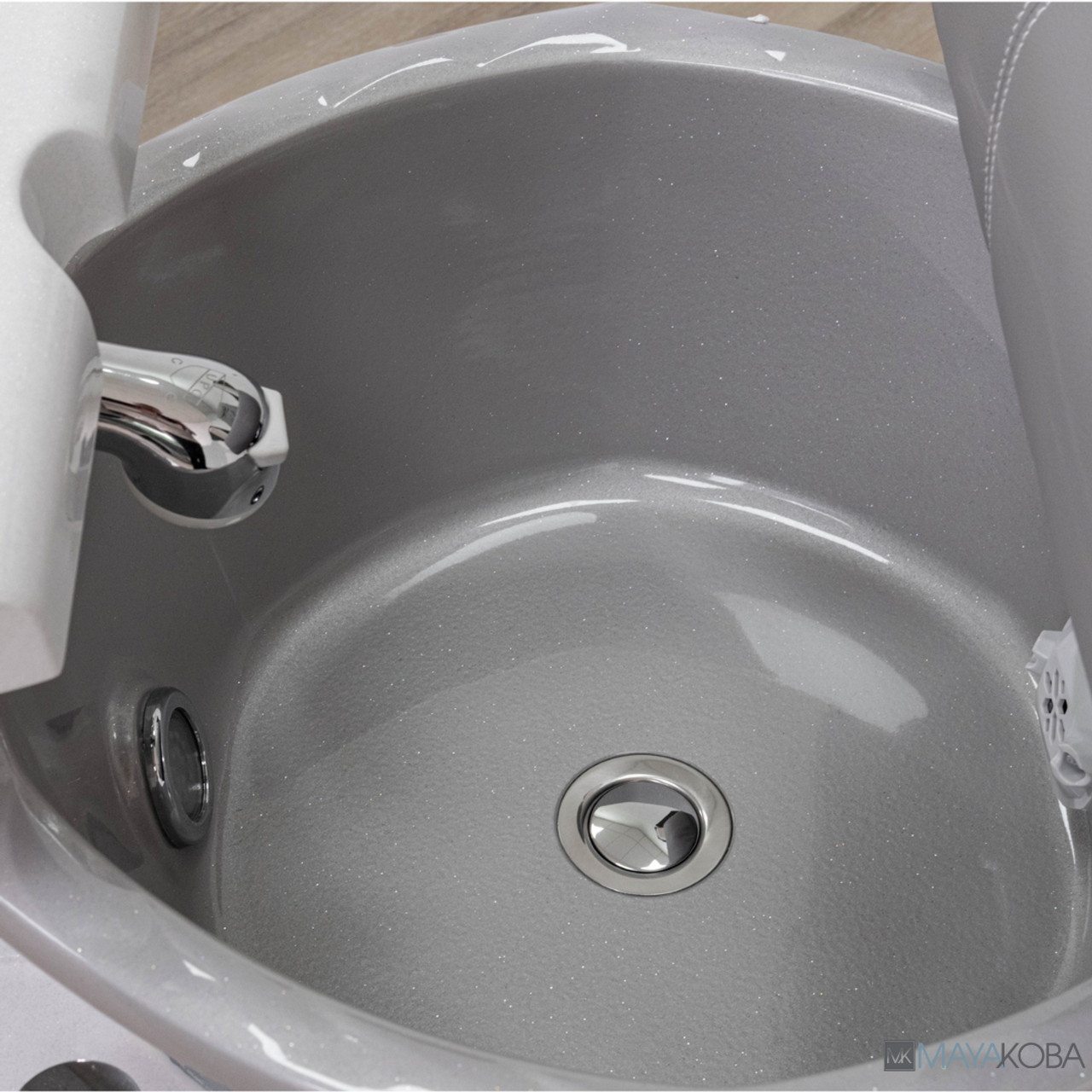 GEOM I Pedicure Spa with FX Chair Top by Mayakoba