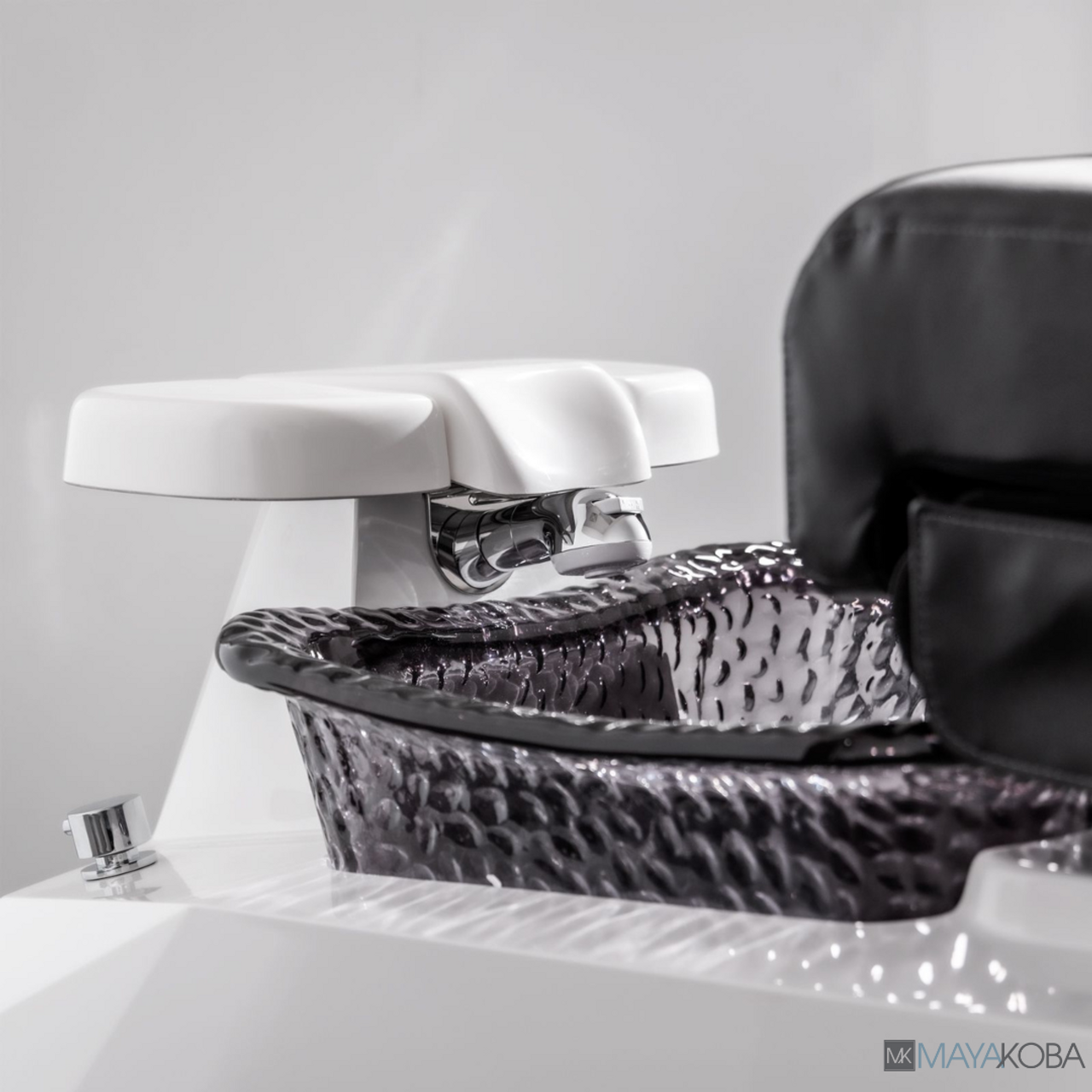 SERENITY Pedicure Spa with LX Chair Top by Mayakoba