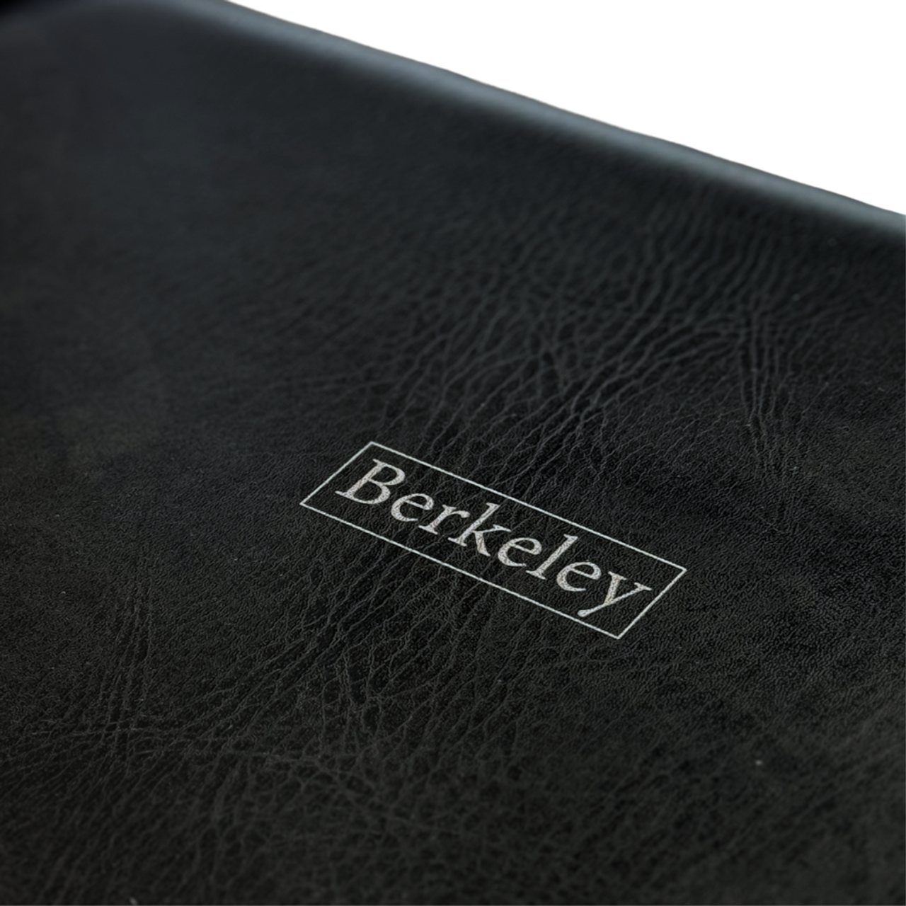 Tapete de salón Deluxe de medio círculo de 3x5 de Berkeley