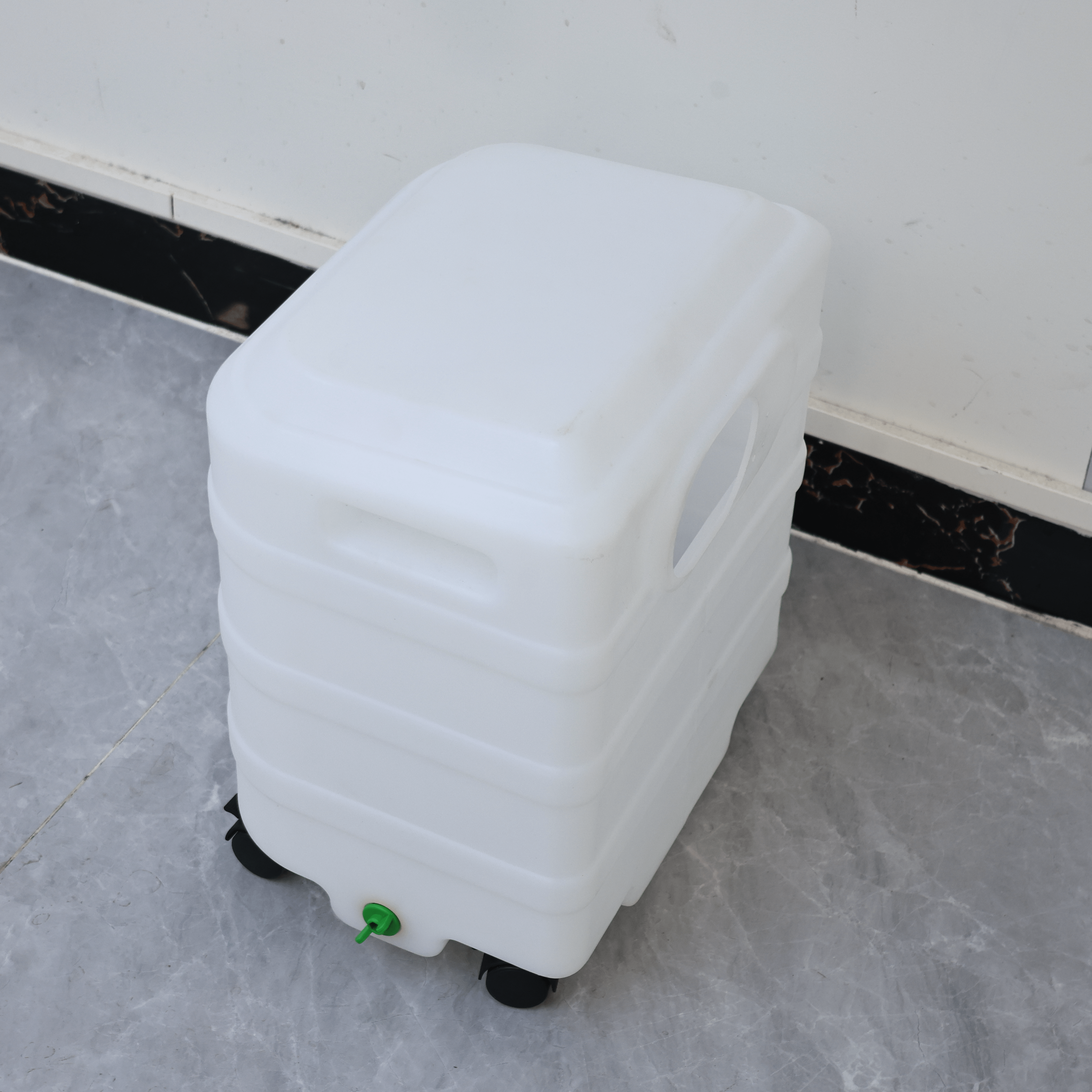 SEWAGE Tank For Non-Plumbing Head Spa