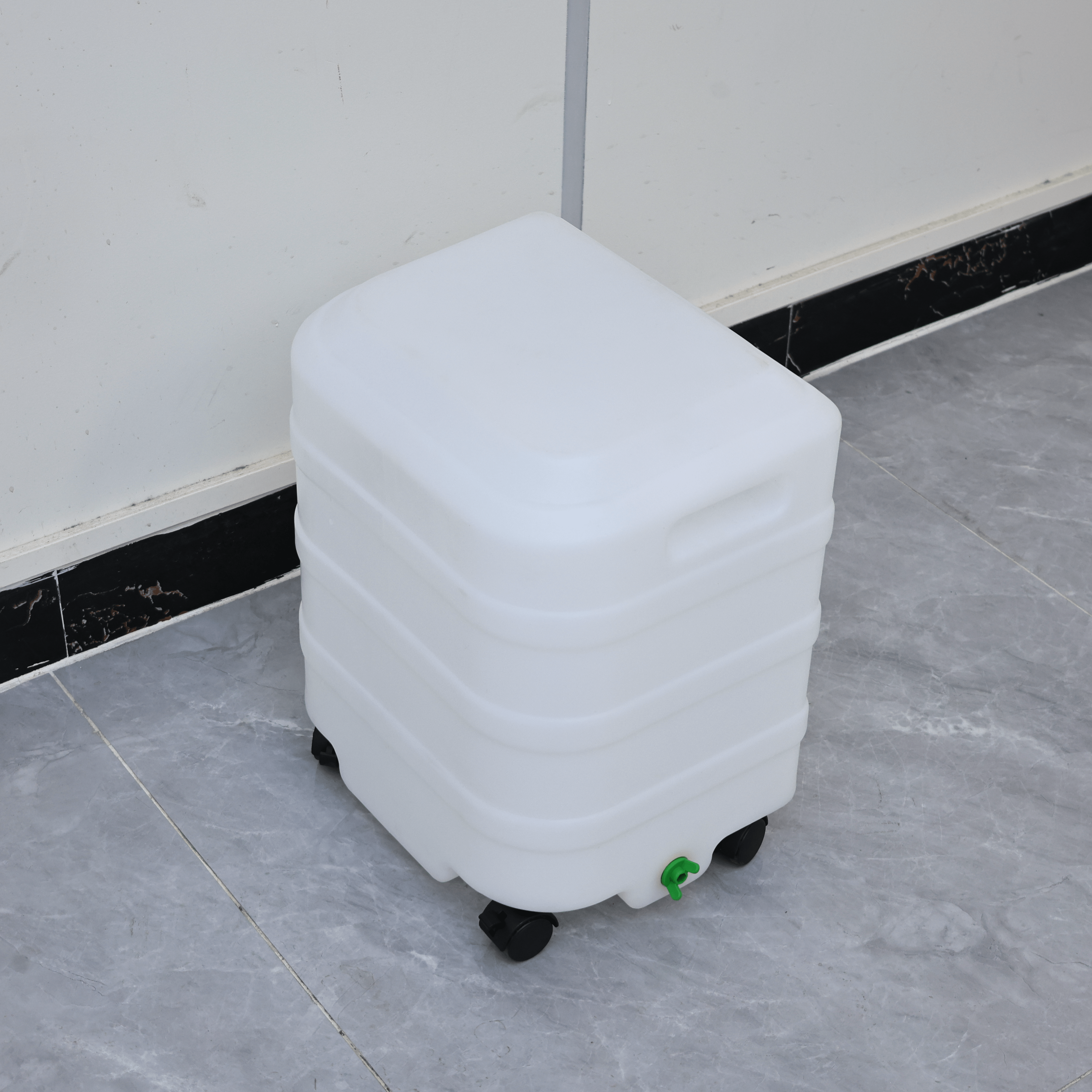 SEWAGE Tank For Non-Plumbing Head Spa