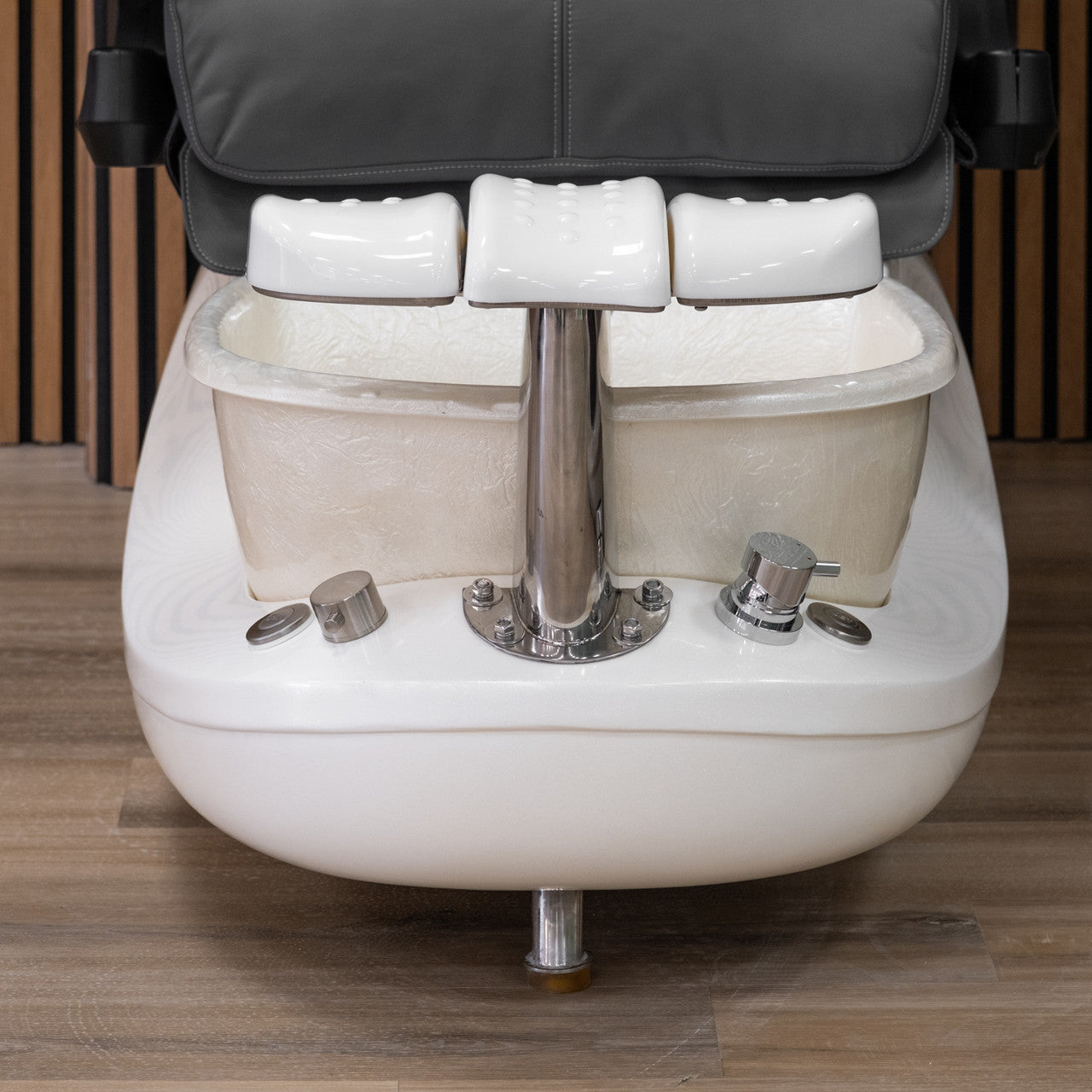 GSPA-F Pedicure Spa with DX Chair Top by Mayakoba