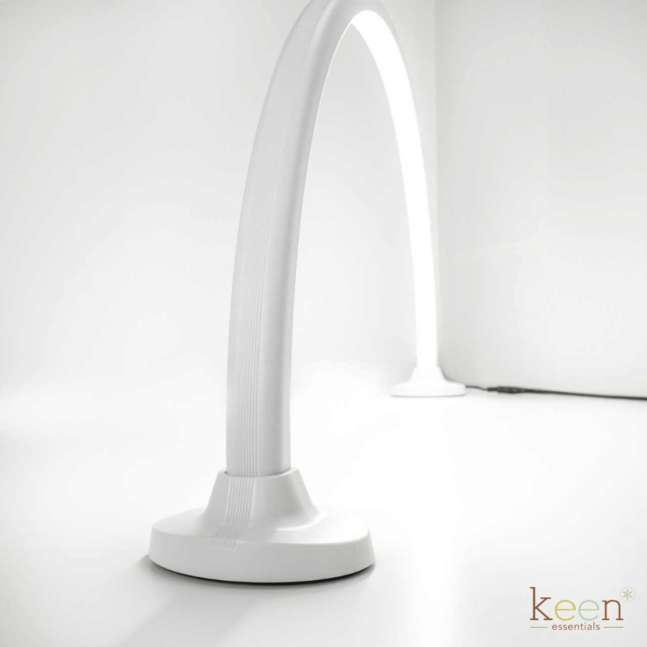 Lámpara de mesa LED KEEN LUNA 