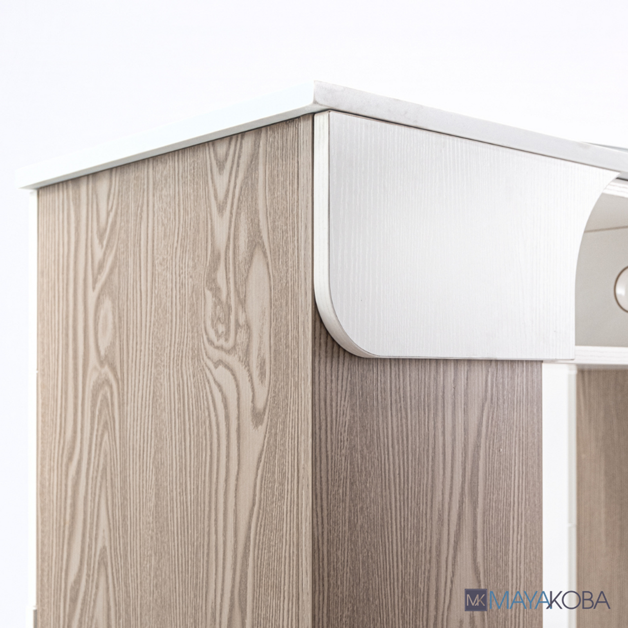SENECA Manicure Nail Table by Mayakoba