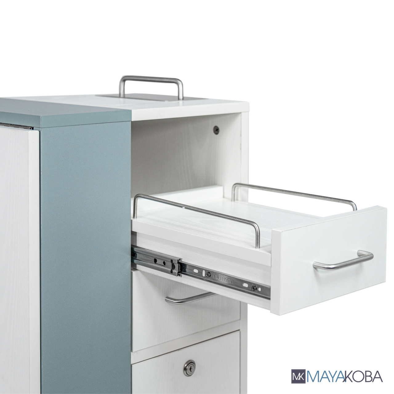 TAYLOR Foldable Manicure Table by Mayakoba