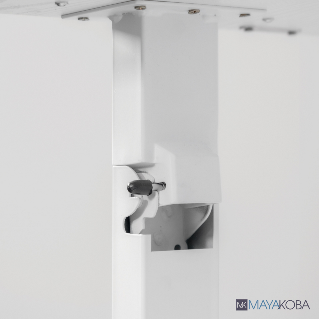 TAYLOR Foldable Manicure Table by Mayakoba
