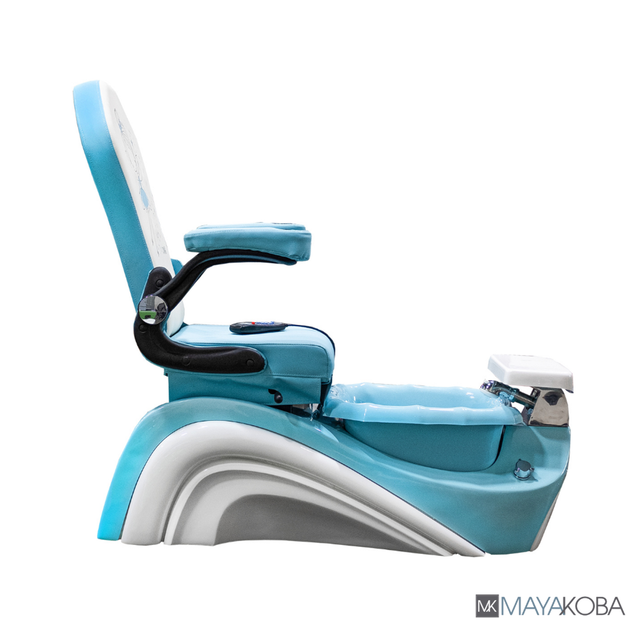 Buttercup Kid Pedicure Spa by Mayakoba