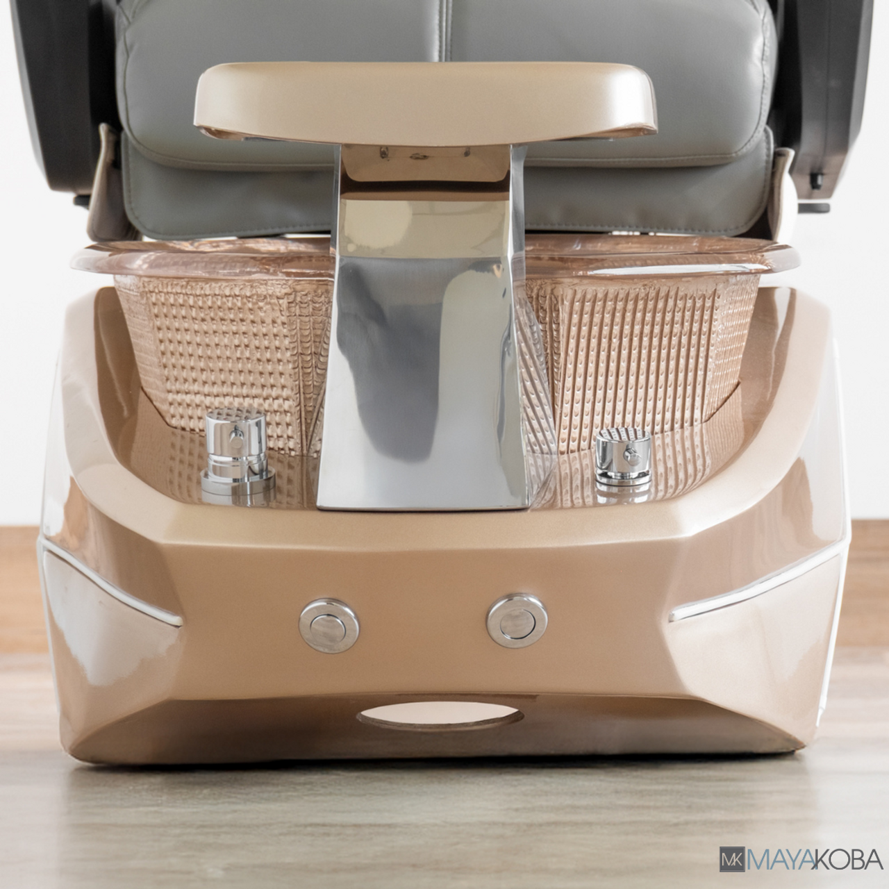 GEOM II Pedicure Spa with LX Chair Top by Mayakoba
