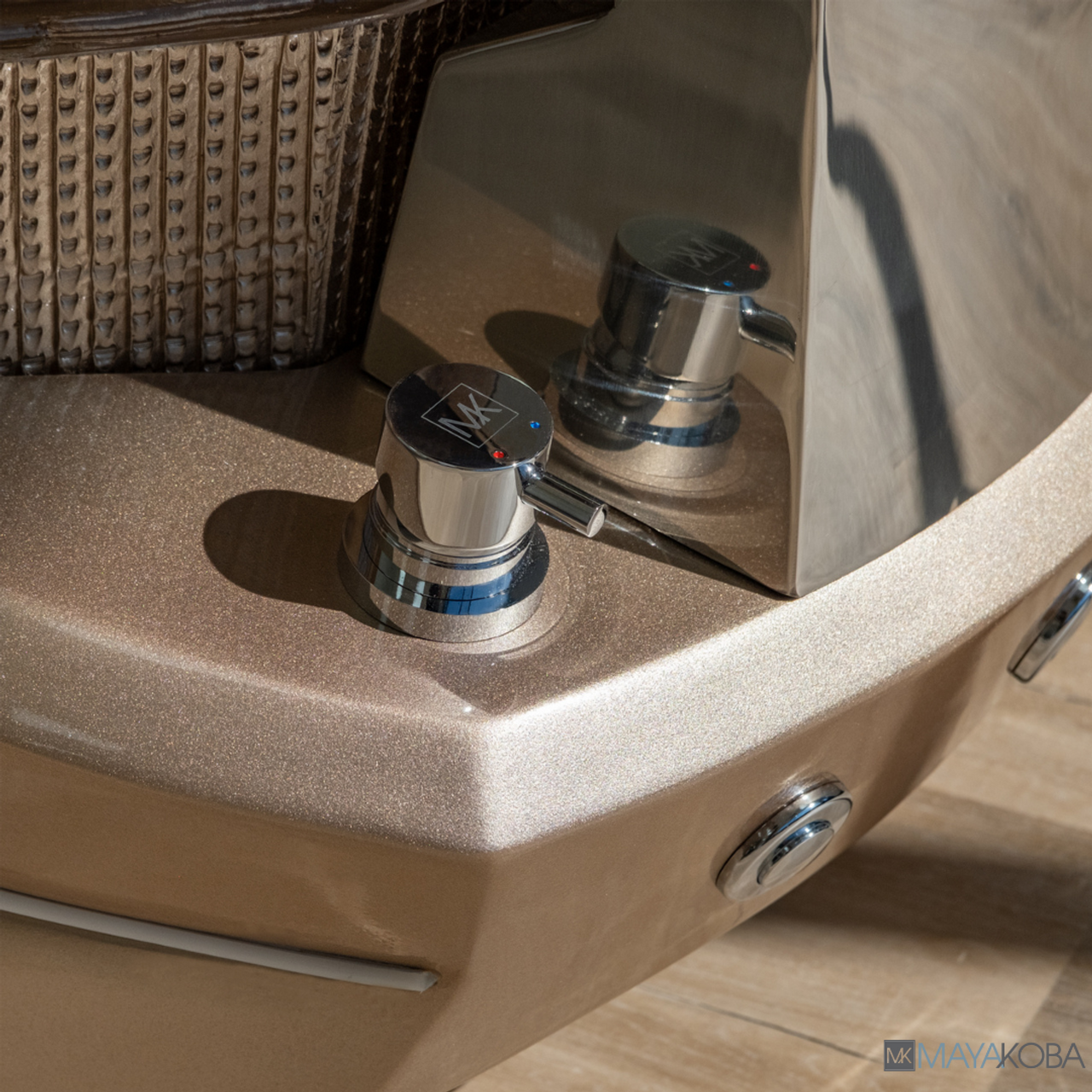 GEOM II Pedicure Spa with FX Chair Top by Mayakoba