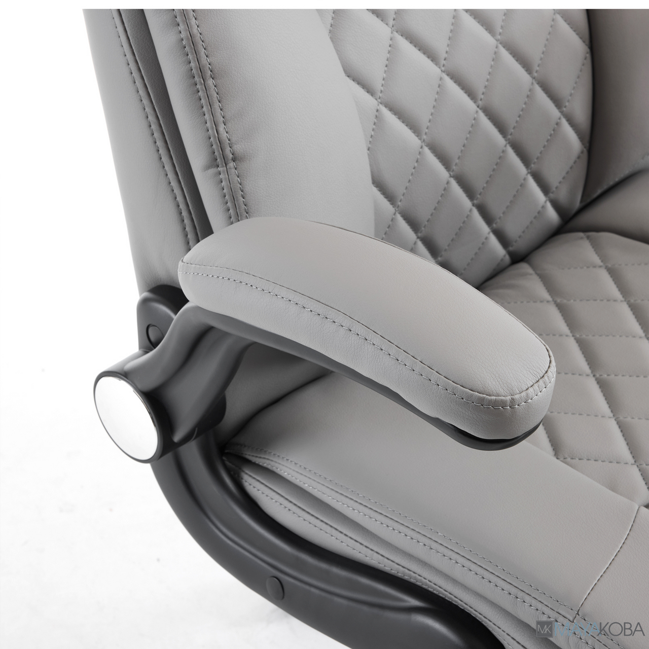 GENESIS Customer Chair