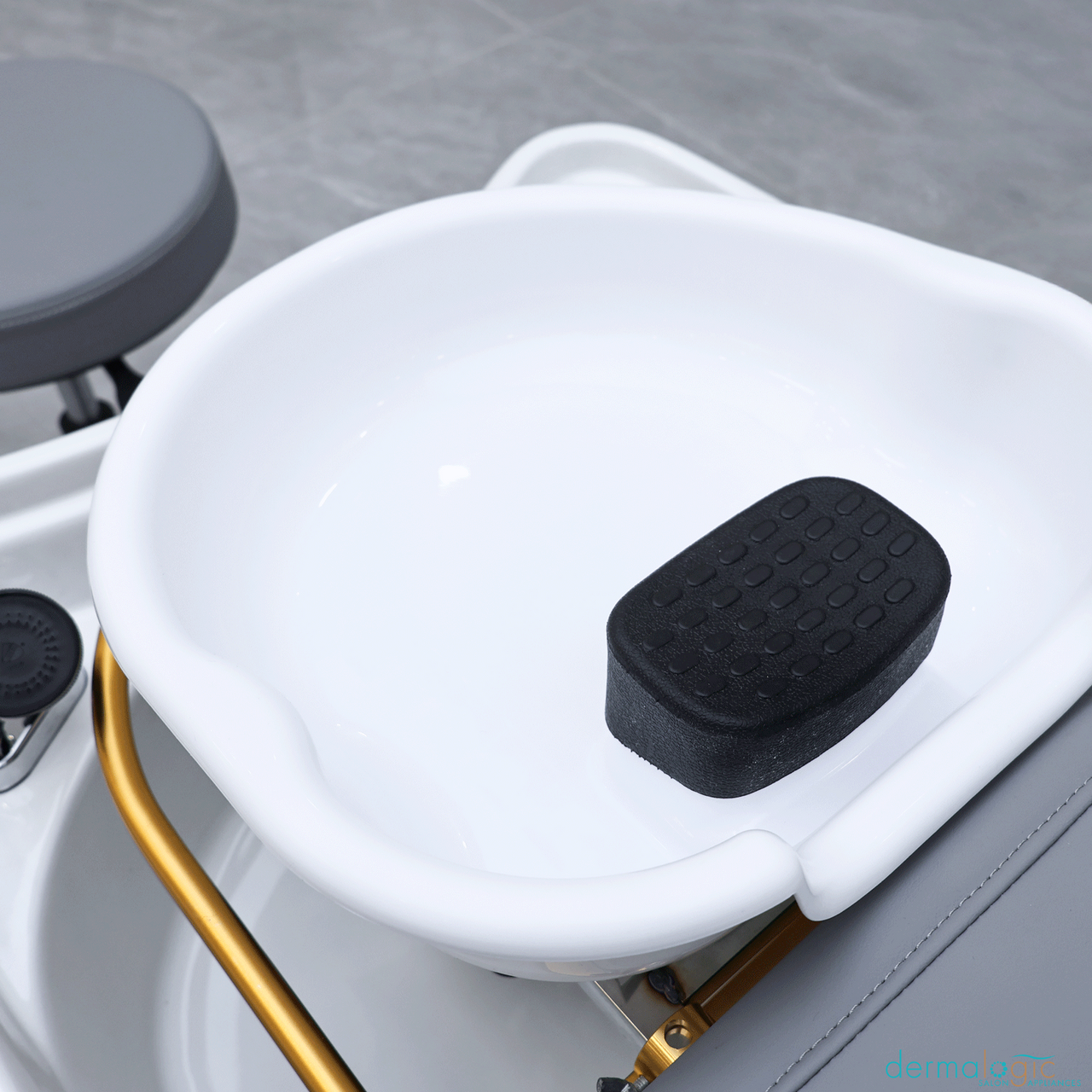 Metro Head Spa & Steam Therapy Treatment Bed by Dermalogic